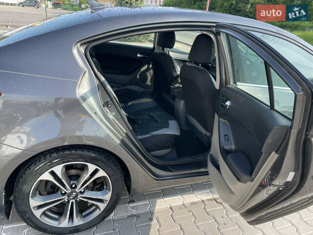 Серый Киа Форте, объемом двигателя 2 л и пробегом 160 тыс. км за 7200 $, фото 23 на Automoto.ua