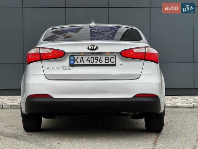 Сірий Кіа Форте, об'ємом двигуна 1.8 л та пробігом 172 тис. км за 8200 $, фото 8 на Automoto.ua