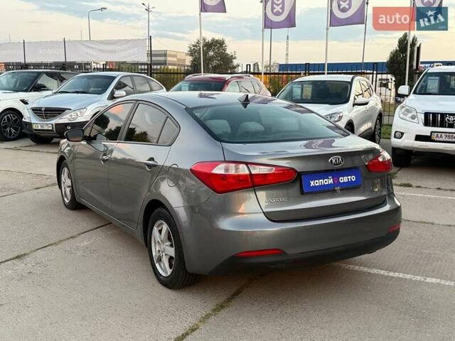 Сірий Кіа Форте, об'ємом двигуна 1.8 л та пробігом 160 тис. км за 8800 $, фото 5 на Automoto.ua