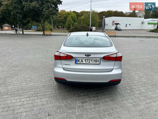 Сірий Кіа Форте, об'ємом двигуна 1.8 л та пробігом 174 тис. км за 7800 $, фото 5 на Automoto.ua