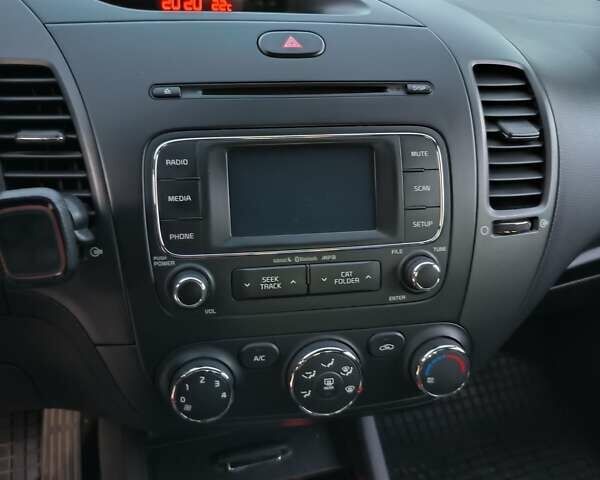 Сірий Кіа Форте, об'ємом двигуна 1.8 л та пробігом 230 тис. км за 8999 $, фото 9 на Automoto.ua