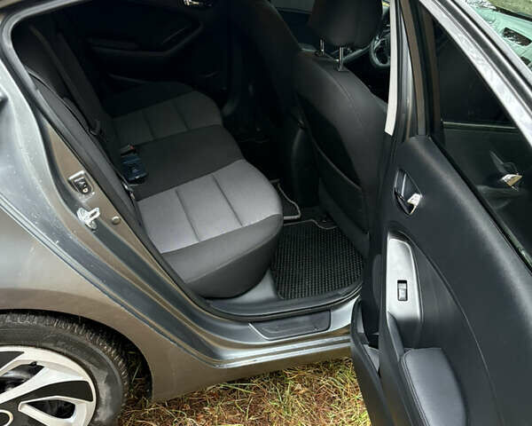 Серый Киа Форте, объемом двигателя 2 л и пробегом 159 тыс. км за 9200 $, фото 14 на Automoto.ua