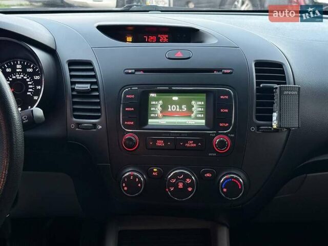 Сірий Кіа Форте, об'ємом двигуна 1.8 л та пробігом 160 тис. км за 8800 $, фото 9 на Automoto.ua