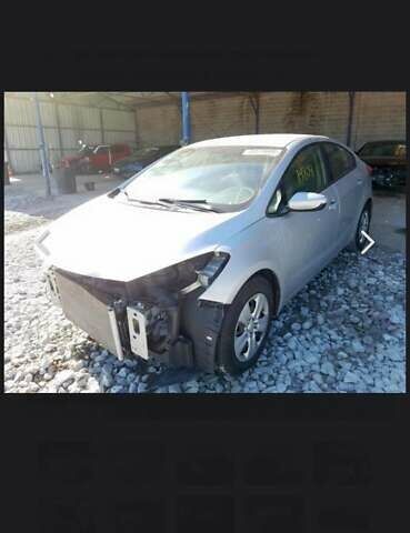 Серый Киа Форте, объемом двигателя 1.8 л и пробегом 302 тыс. км за 7850 $, фото 11 на Automoto.ua