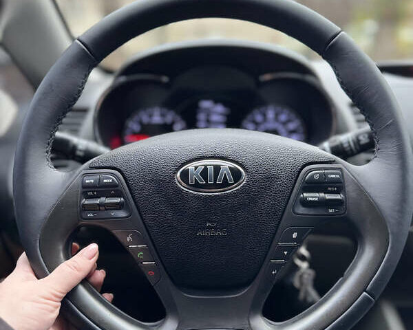 Серый Киа Форте, объемом двигателя 1.8 л и пробегом 302 тыс. км за 7850 $, фото 9 на Automoto.ua