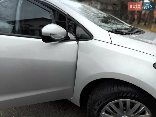 Серый Киа Форте, объемом двигателя 2 л и пробегом 257 тыс. км за 6990 $, фото 30 на Automoto.ua