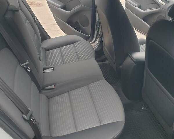 Серый Киа Форте, объемом двигателя 2 л и пробегом 200 тыс. км за 8500 $, фото 14 на Automoto.ua