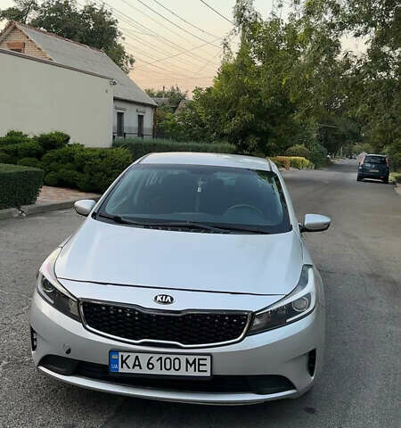 Серый Киа Форте, объемом двигателя 2 л и пробегом 90 тыс. км за 9200 $, фото 8 на Automoto.ua