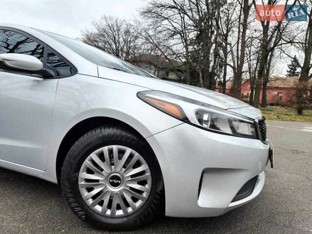 Серый Киа Форте, объемом двигателя 2 л и пробегом 257 тыс. км за 6990 $, фото 28 на Automoto.ua