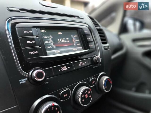 Серый Киа Форте, объемом двигателя 2 л и пробегом 257 тыс. км за 6990 $, фото 36 на Automoto.ua