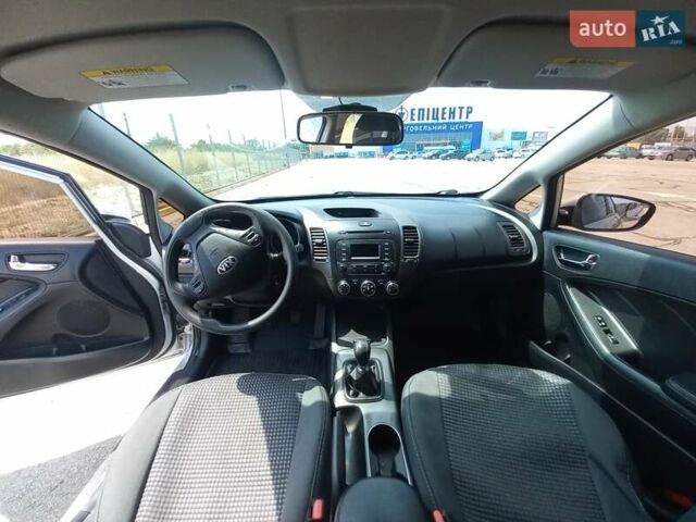 Серый Киа Форте, объемом двигателя 1.8 л и пробегом 137 тыс. км за 8300 $, фото 9 на Automoto.ua