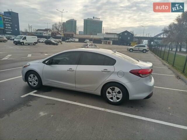 Сірий Кіа Форте, об'ємом двигуна 2 л та пробігом 256 тис. км за 12000 $, фото 13 на Automoto.ua