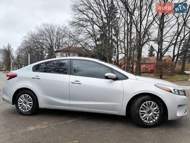 Серый Киа Форте, объемом двигателя 2 л и пробегом 257 тыс. км за 6990 $, фото 24 на Automoto.ua