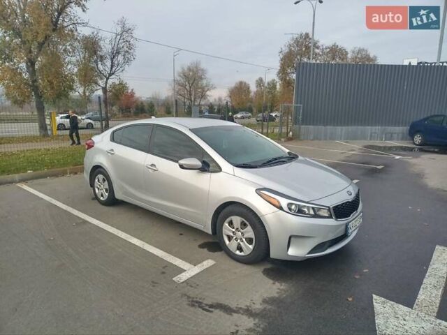 Сірий Кіа Форте, об'ємом двигуна 2 л та пробігом 256 тис. км за 12000 $, фото 10 на Automoto.ua