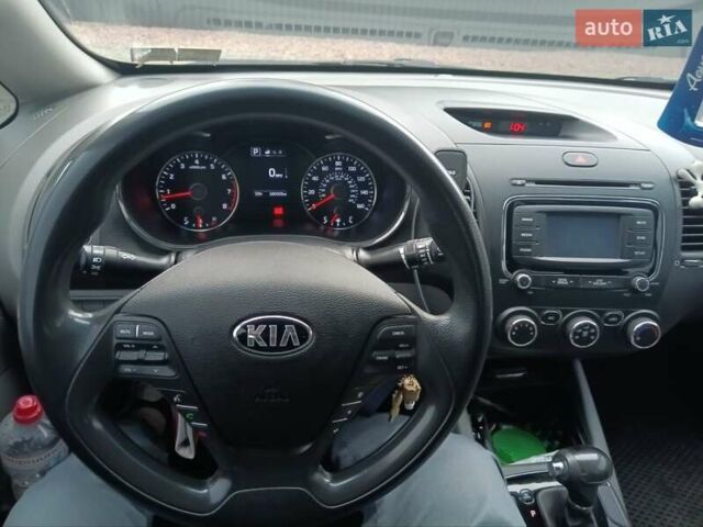 Сірий Кіа Форте, об'ємом двигуна 2 л та пробігом 256 тис. км за 12000 $, фото 16 на Automoto.ua