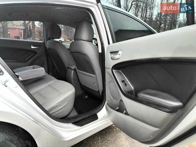 Серый Киа Форте, объемом двигателя 2 л и пробегом 257 тыс. км за 6990 $, фото 50 на Automoto.ua