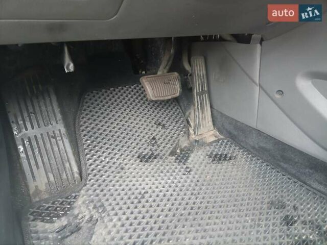 Сірий Кіа Форте, об'ємом двигуна 2 л та пробігом 256 тис. км за 12000 $, фото 7 на Automoto.ua