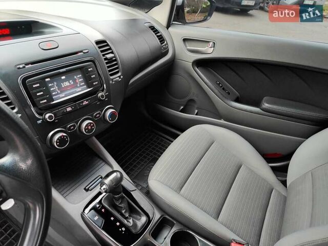 Серый Киа Форте, объемом двигателя 2 л и пробегом 257 тыс. км за 6990 $, фото 35 на Automoto.ua
