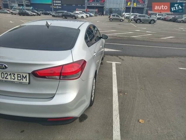 Сірий Кіа Форте, об'ємом двигуна 2 л та пробігом 256 тис. км за 12000 $, фото 3 на Automoto.ua