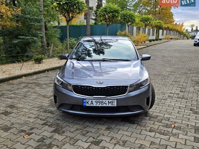 Кіа Форте 2017 у Києві на Automoto.ua Сірий Кіа Форте, об'ємом двигуна 2 л та пробігом 90 тис. км за 11000 $, фото 1 на Automoto.ua