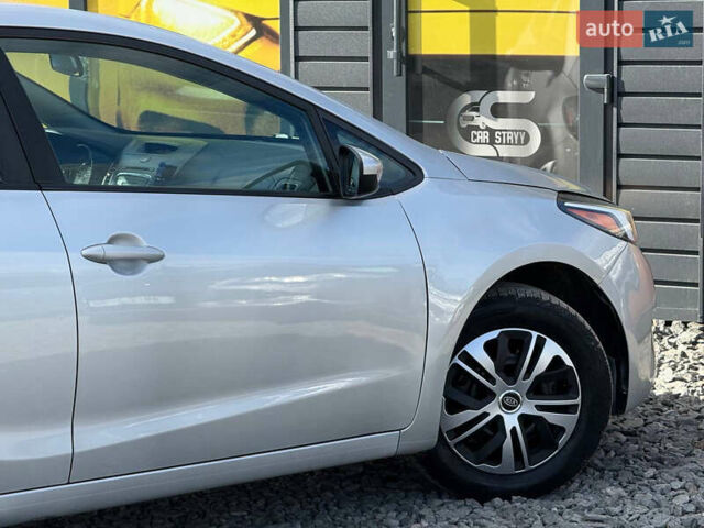 Серый Киа Форте, объемом двигателя 2 л и пробегом 114 тыс. км за 10800 $, фото 26 на Automoto.ua