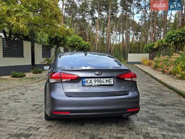 Кіа Форте 2017 у Києві на Automoto.ua Сірий Кіа Форте, об'ємом двигуна 2 л та пробігом 90 тис. км за 11000 $, фото 5 на Automoto.ua