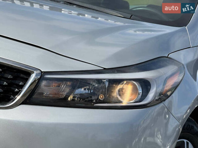 Серый Киа Форте, объемом двигателя 2 л и пробегом 114 тыс. км за 10800 $, фото 14 на Automoto.ua