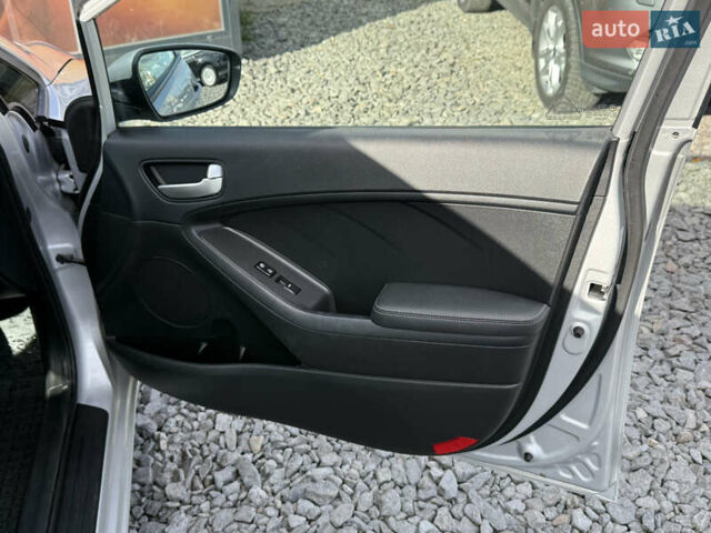 Киа Форте 2017 в Стрые на Automoto.ua Серый Киа Форте, объемом двигателя 2 л и пробегом 114 тыс. км за 10999 $, фото 34 на Automoto.ua