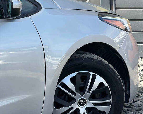 Серый Киа Форте, объемом двигателя 2 л и пробегом 114 тыс. км за 10800 $, фото 27 на Automoto.ua