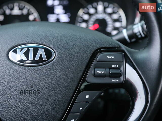 Кіа Форте 2017 у Києві на Automoto.ua Сірий Кіа Форте, об'ємом двигуна 2 л та пробігом 92 тис. км за 11800 $, фото 22 на Automoto.ua