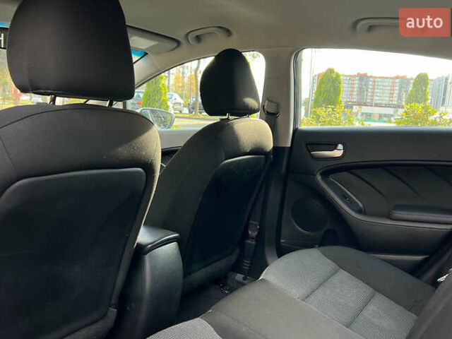 Серый Киа Форте, объемом двигателя 2 л и пробегом 86 тыс. км за 8999 $, фото 19 на Automoto.ua