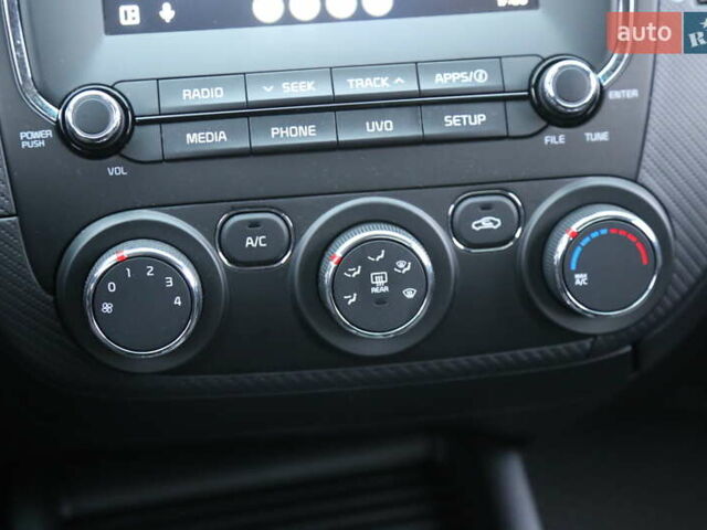 Кіа Форте 2017 у Києві на Automoto.ua Сірий Кіа Форте, об'ємом двигуна 2 л та пробігом 92 тис. км за 11800 $, фото 19 на Automoto.ua