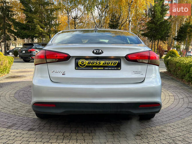 Серый Киа Форте, объемом двигателя 2 л и пробегом 86 тыс. км за 8999 $, фото 5 на Automoto.ua