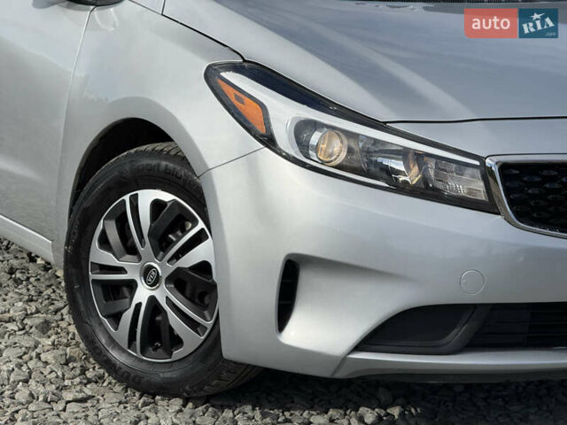 Киа Форте 2017 в Стрые на Automoto.ua Серый Киа Форте, объемом двигателя 2 л и пробегом 114 тыс. км за 10999 $, фото 8 на Automoto.ua