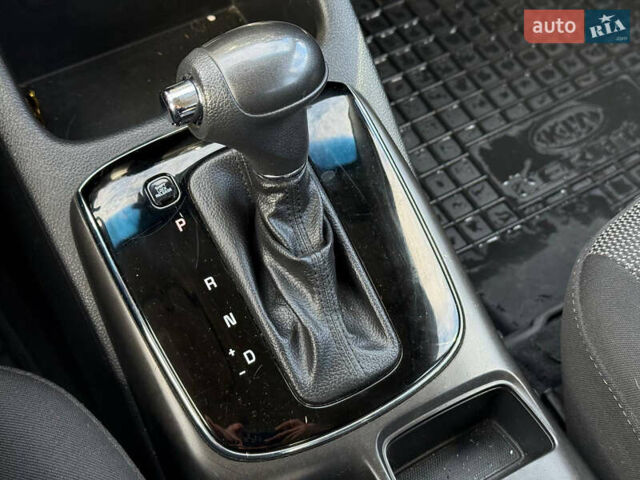 Серый Киа Форте, объемом двигателя 2 л и пробегом 114 тыс. км за 10800 $, фото 48 на Automoto.ua