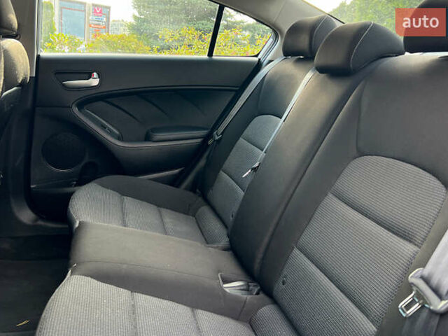 Сірий Кіа Форте, об'ємом двигуна 2 л та пробігом 86 тис. км за 8999 $, фото 20 на Automoto.ua