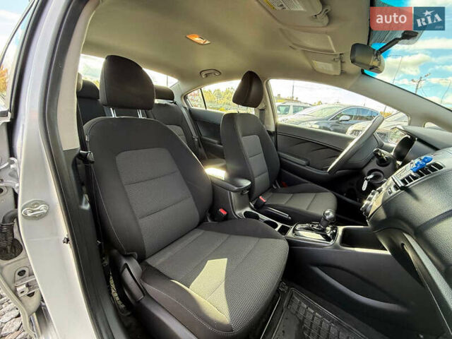 Серый Киа Форте, объемом двигателя 2 л и пробегом 114 тыс. км за 10800 $, фото 29 на Automoto.ua