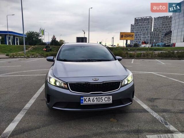 Серый Киа Форте, объемом двигателя 2 л и пробегом 144 тыс. км за 12900 $, фото 9 на Automoto.ua