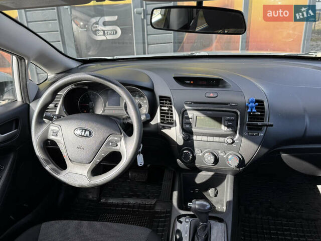 Киа Форте 2017 в Стрые на Automoto.ua Серый Киа Форте, объемом двигателя 2 л и пробегом 114 тыс. км за 10999 $, фото 36 на Automoto.ua