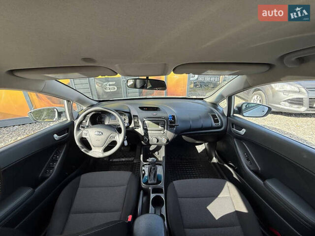 Серый Киа Форте, объемом двигателя 2 л и пробегом 114 тыс. км за 10800 $, фото 4 на Automoto.ua