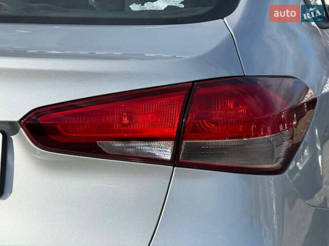 Серый Киа Форте, объемом двигателя 2 л и пробегом 114 тыс. км за 10800 $, фото 25 на Automoto.ua