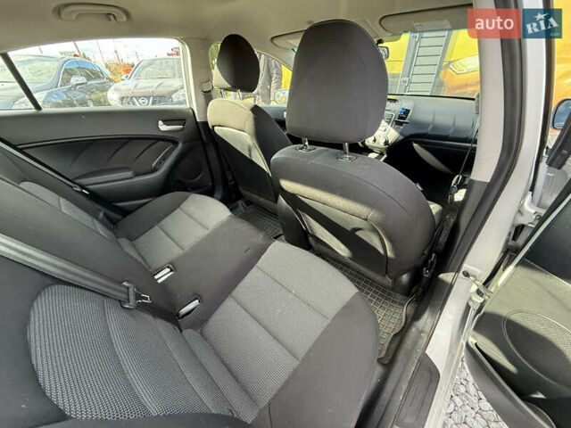 Киа Форте 2017 в Стрые на Automoto.ua Серый Киа Форте, объемом двигателя 2 л и пробегом 114 тыс. км за 10999 $, фото 35 на Automoto.ua