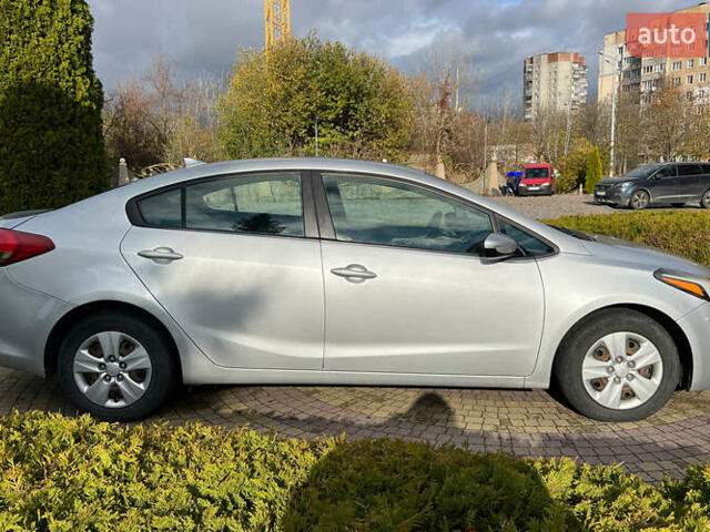 Серый Киа Форте, объемом двигателя 2 л и пробегом 86 тыс. км за 8999 $, фото 7 на Automoto.ua
