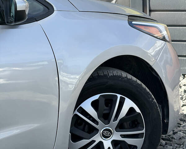 Киа Форте 2017 в Стрые на Automoto.ua Серый Киа Форте, объемом двигателя 2 л и пробегом 114 тыс. км за 10999 $, фото 27 на Automoto.ua