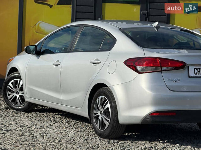 Серый Киа Форте, объемом двигателя 2 л и пробегом 114 тыс. км за 10800 $, фото 18 на Automoto.ua