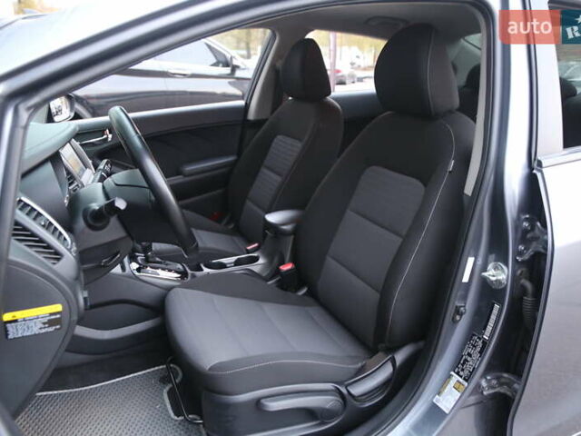 Кіа Форте 2017 у Києві на Automoto.ua Сірий Кіа Форте, об'ємом двигуна 2 л та пробігом 92 тис. км за 11800 $, фото 8 на Automoto.ua