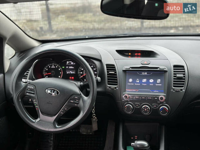 Сірий Кіа Форте, об'ємом двигуна 2 л та пробігом 201 тис. км за 10000 $, фото 14 на Automoto.ua