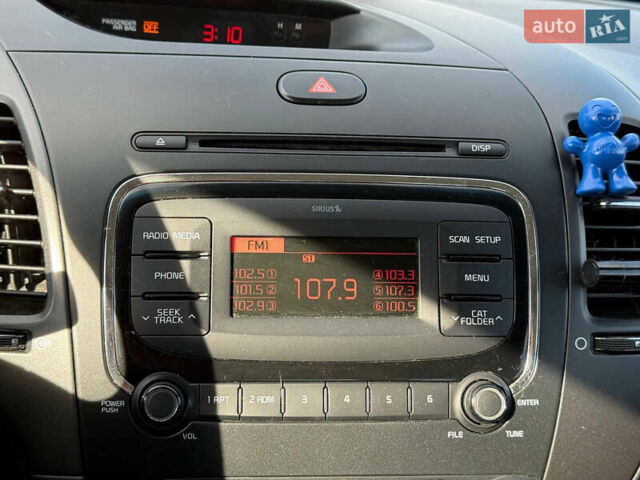 Серый Киа Форте, объемом двигателя 2 л и пробегом 114 тыс. км за 10800 $, фото 46 на Automoto.ua