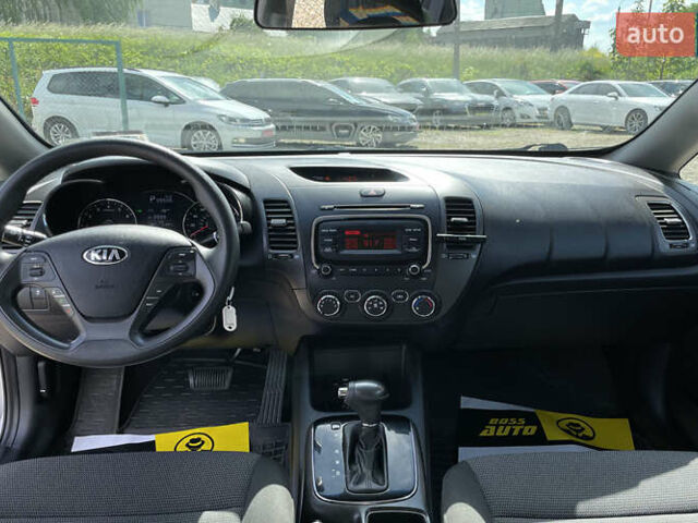 Сірий Кіа Форте, об'ємом двигуна 2 л та пробігом 114 тис. км за 11500 $, фото 6 на Automoto.ua
