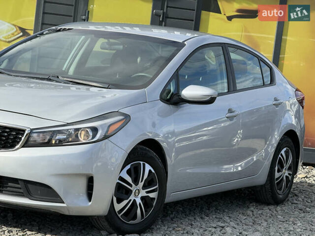 Киа Форте 2017 в Стрые на Automoto.ua Серый Киа Форте, объемом двигателя 2 л и пробегом 114 тыс. км за 10999 $, фото 12 на Automoto.ua